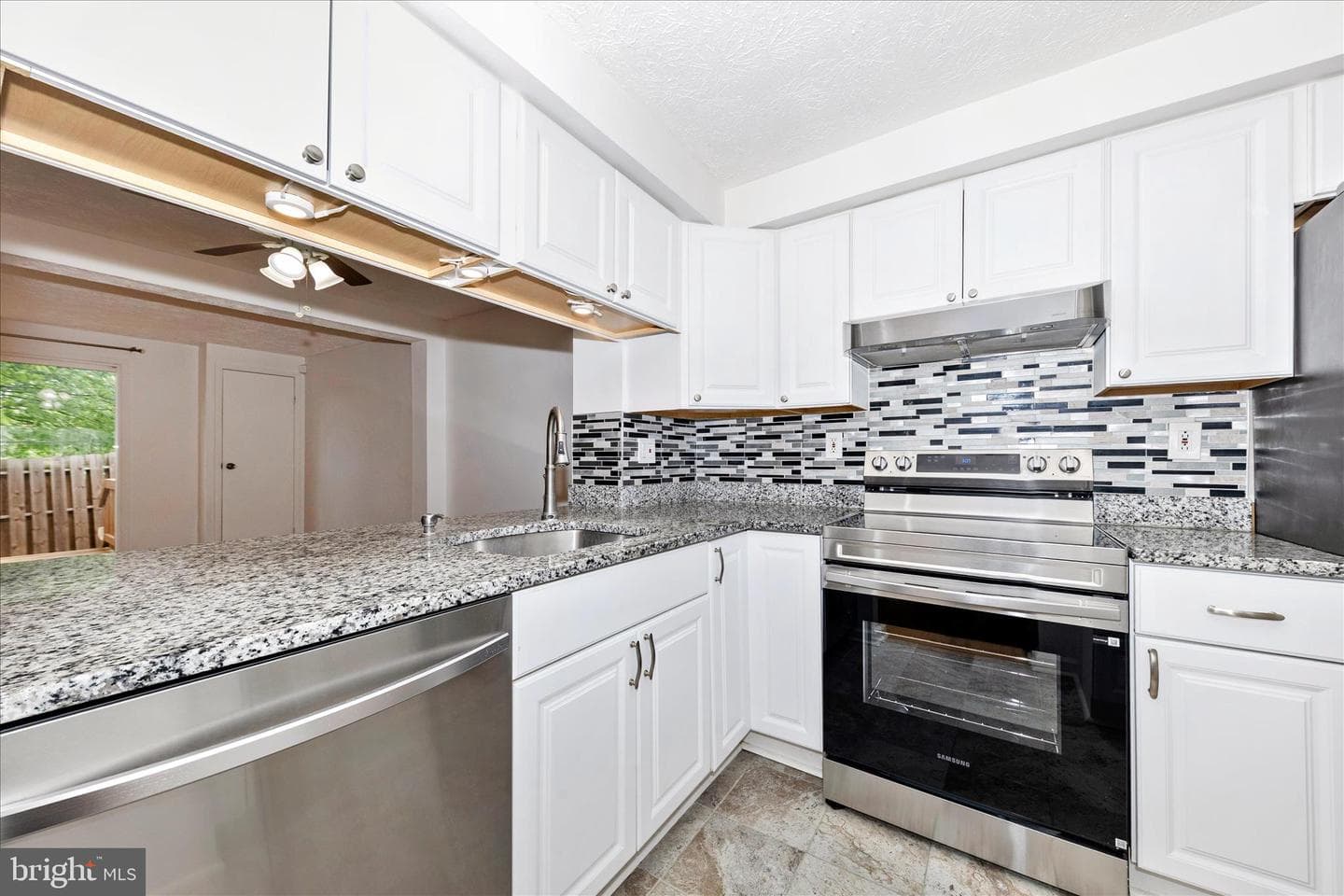 19453 Breezedale Ln photo 7