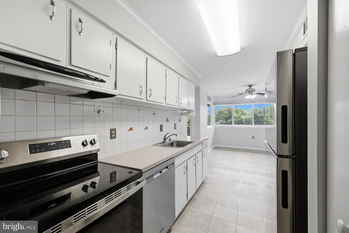 421 Christopher Avenue #14 photo 28