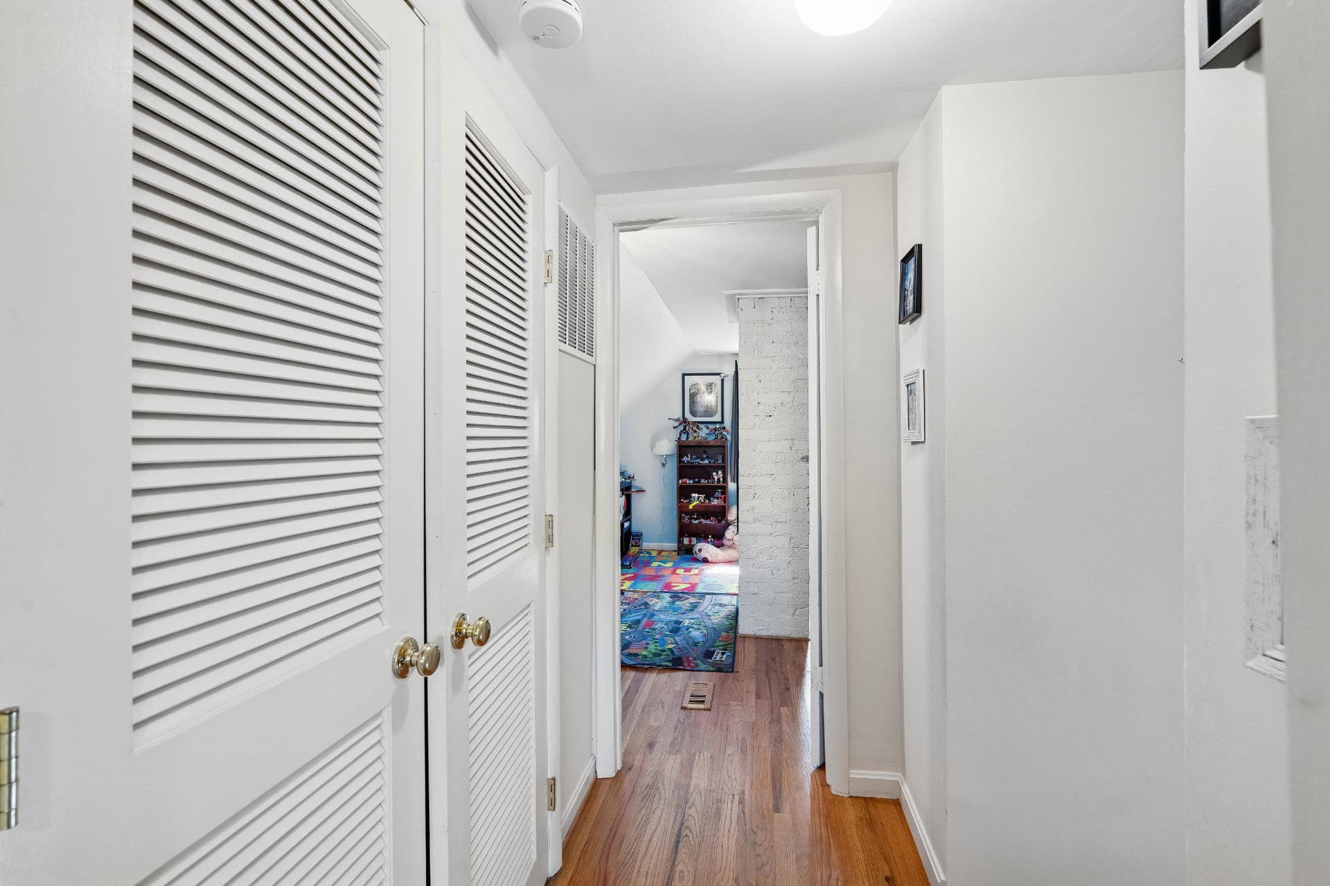 905 Robin Road photo 26