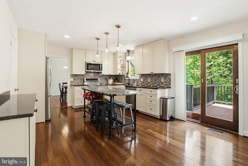8 Bouldercrest Court photo 8