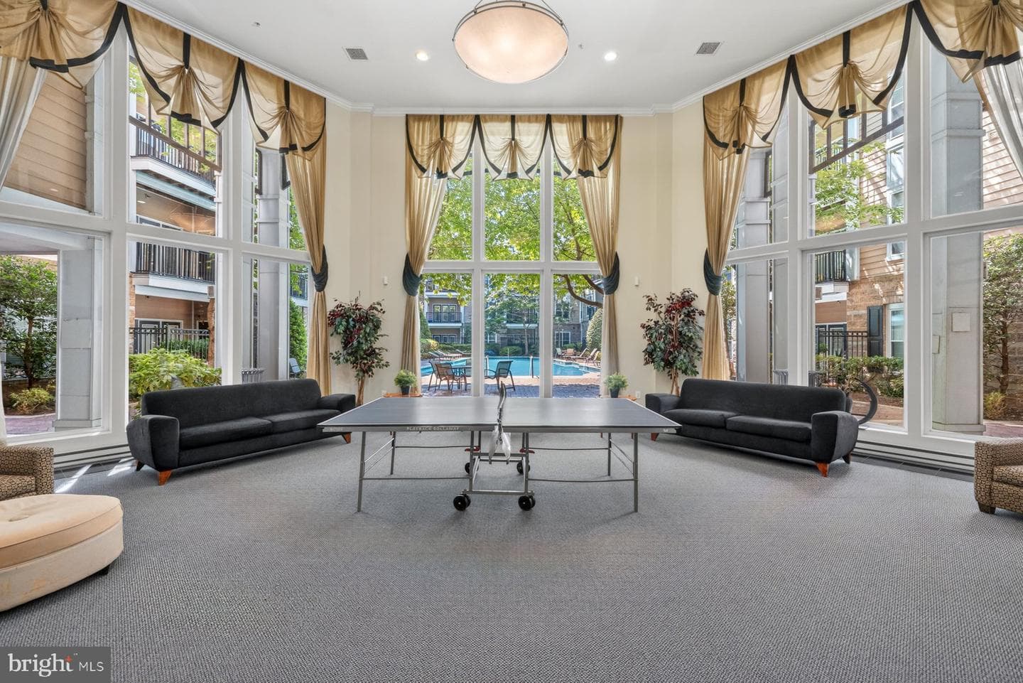 501 Hungerford Dr # 430 photo 25