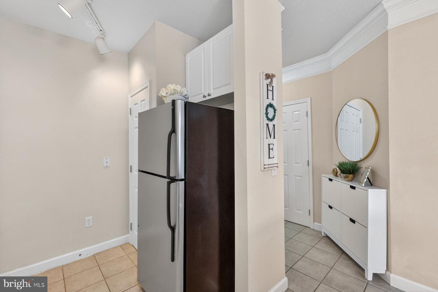 501 Hungerford Dr # 430 photo 7
