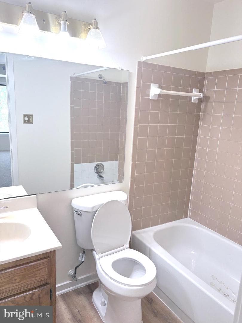 9711 Lake Shore Drive photo 12