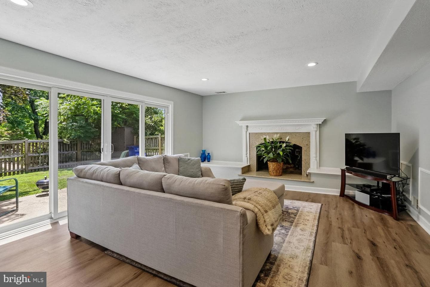 12007 Titian Way photo 23
