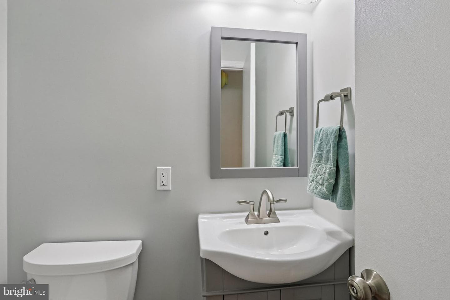12007 Titian Way photo 28