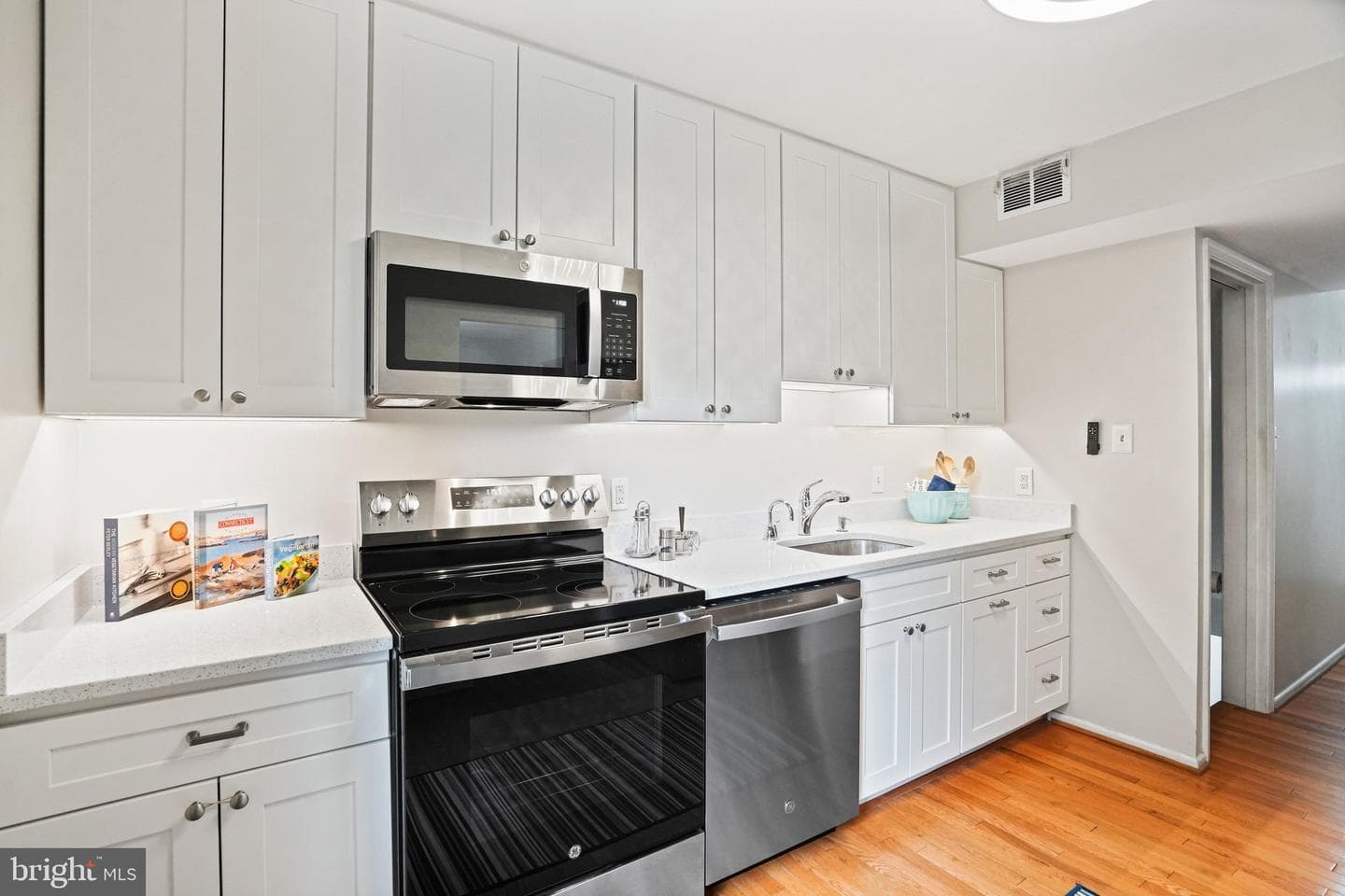 5 Ingleside Court photo 10