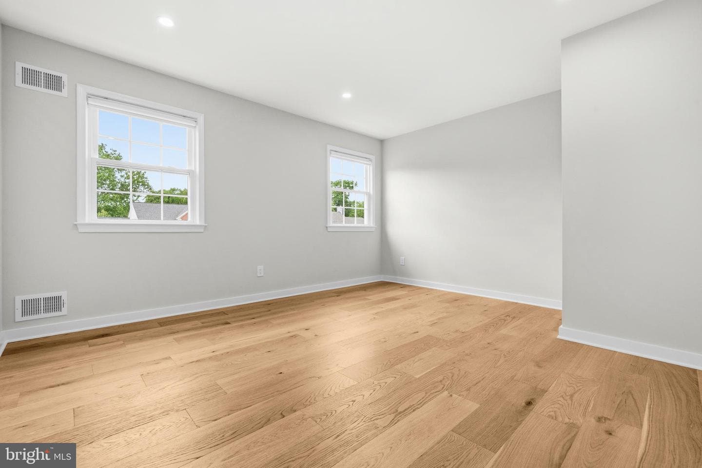 11109 Luxmanor Road photo 29