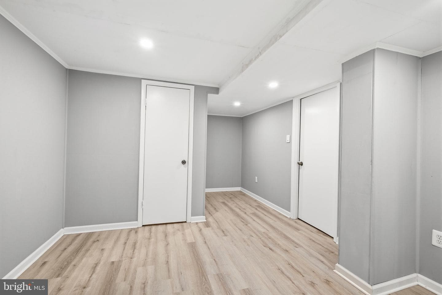 10240 Colebrook Avenue photo 34