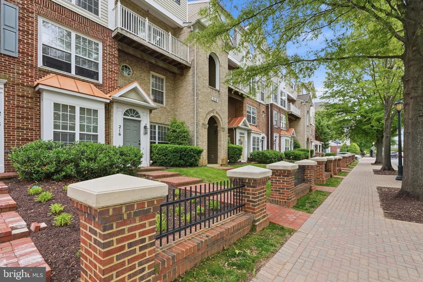 214 Fallsgrove Boulevard #12 photo 3