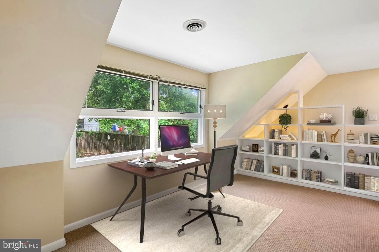 5915 Halsey Road photo 27
