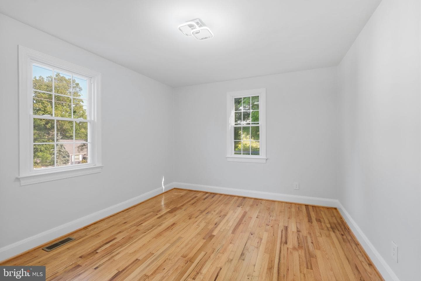 12718 Meadowood Drive photo 21