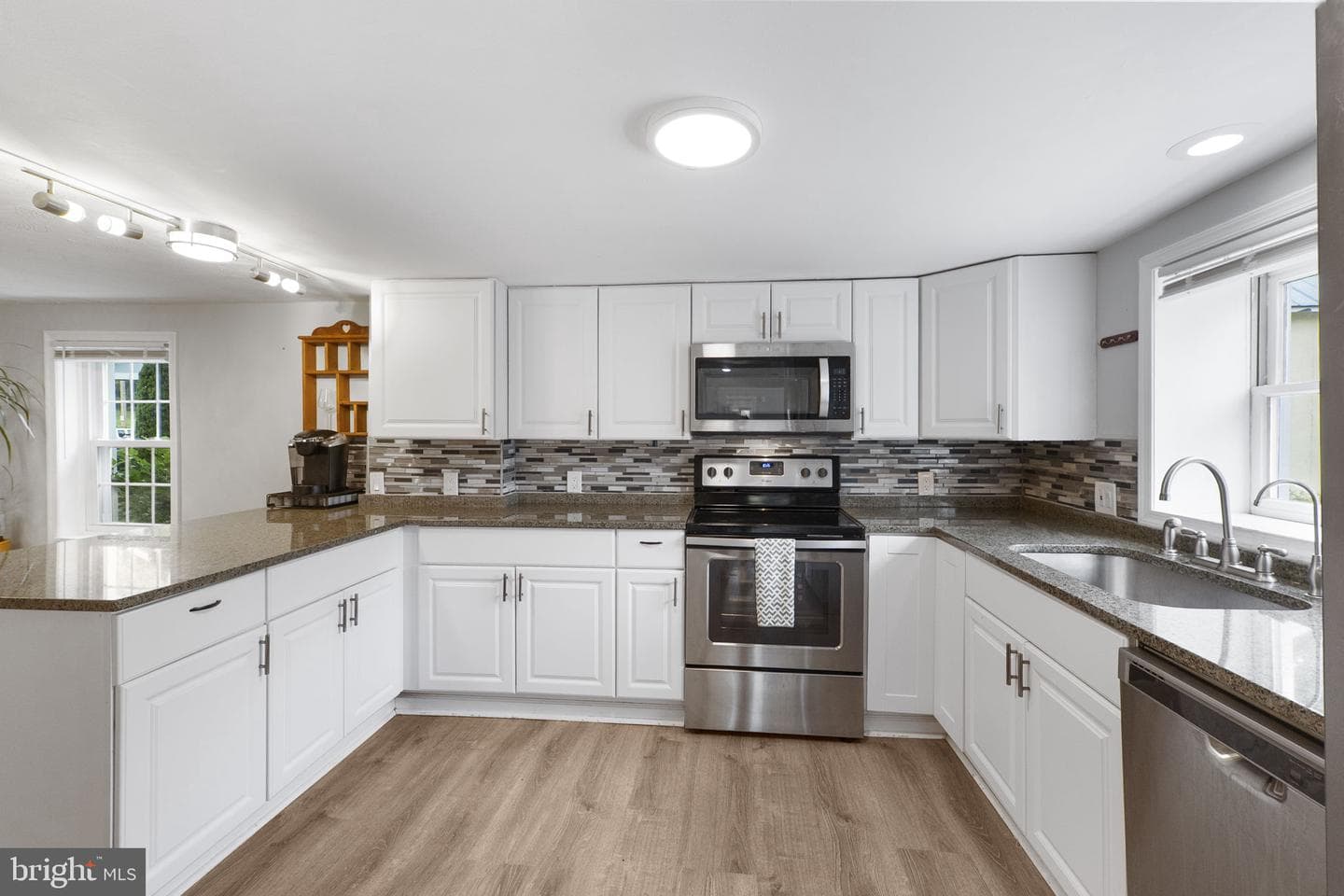 26001 Frederick Road photo 7