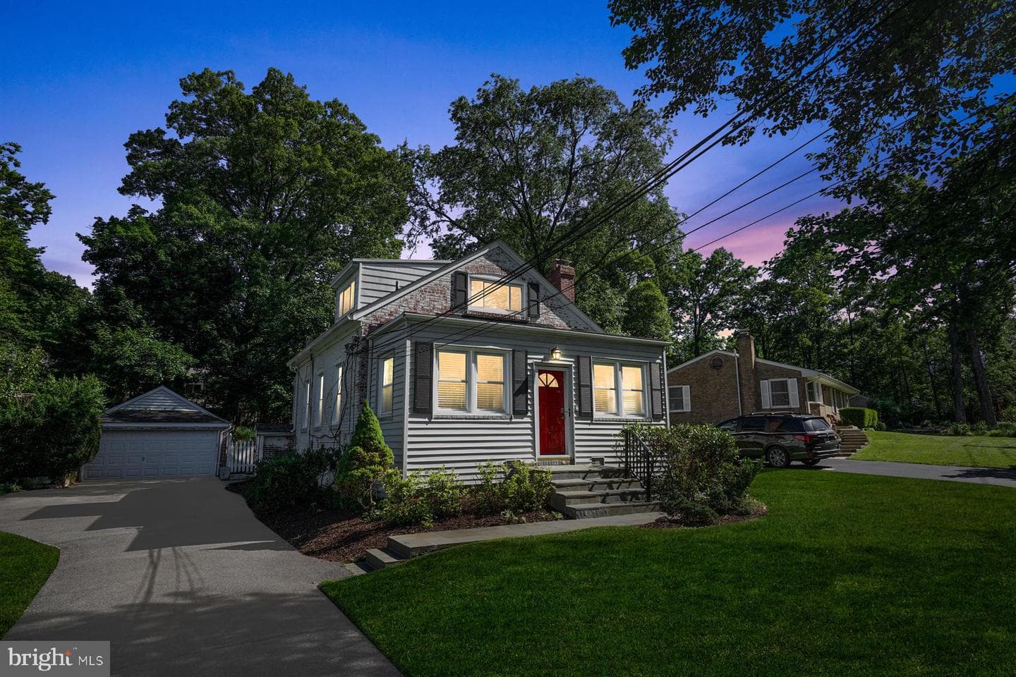 736 Dennis Avenue photo 29