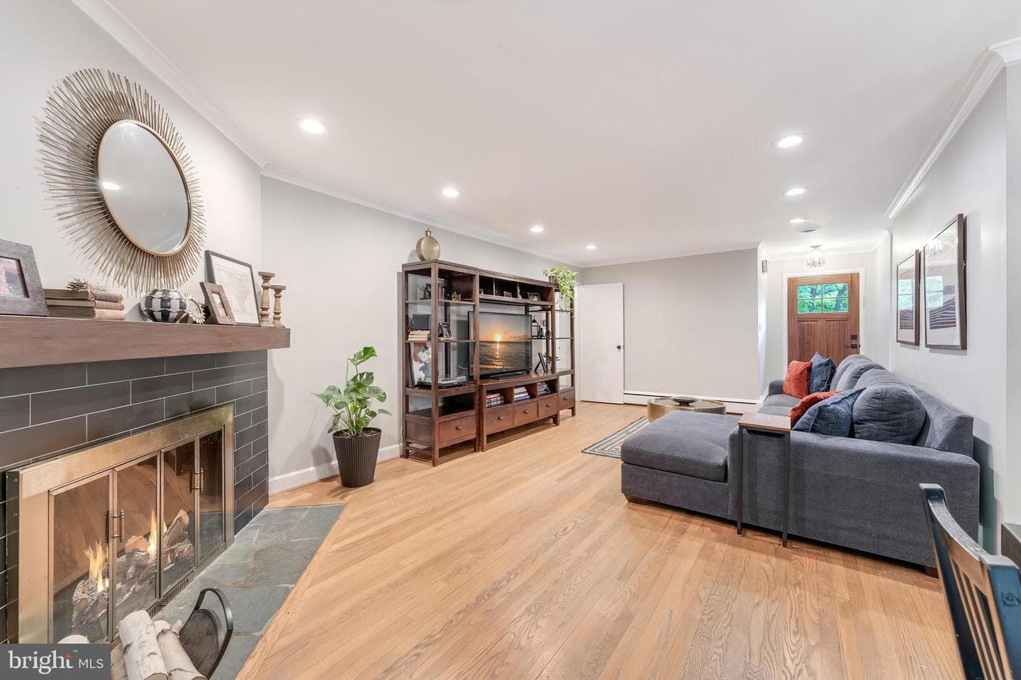 10400 Crestmoor Drive photo 11