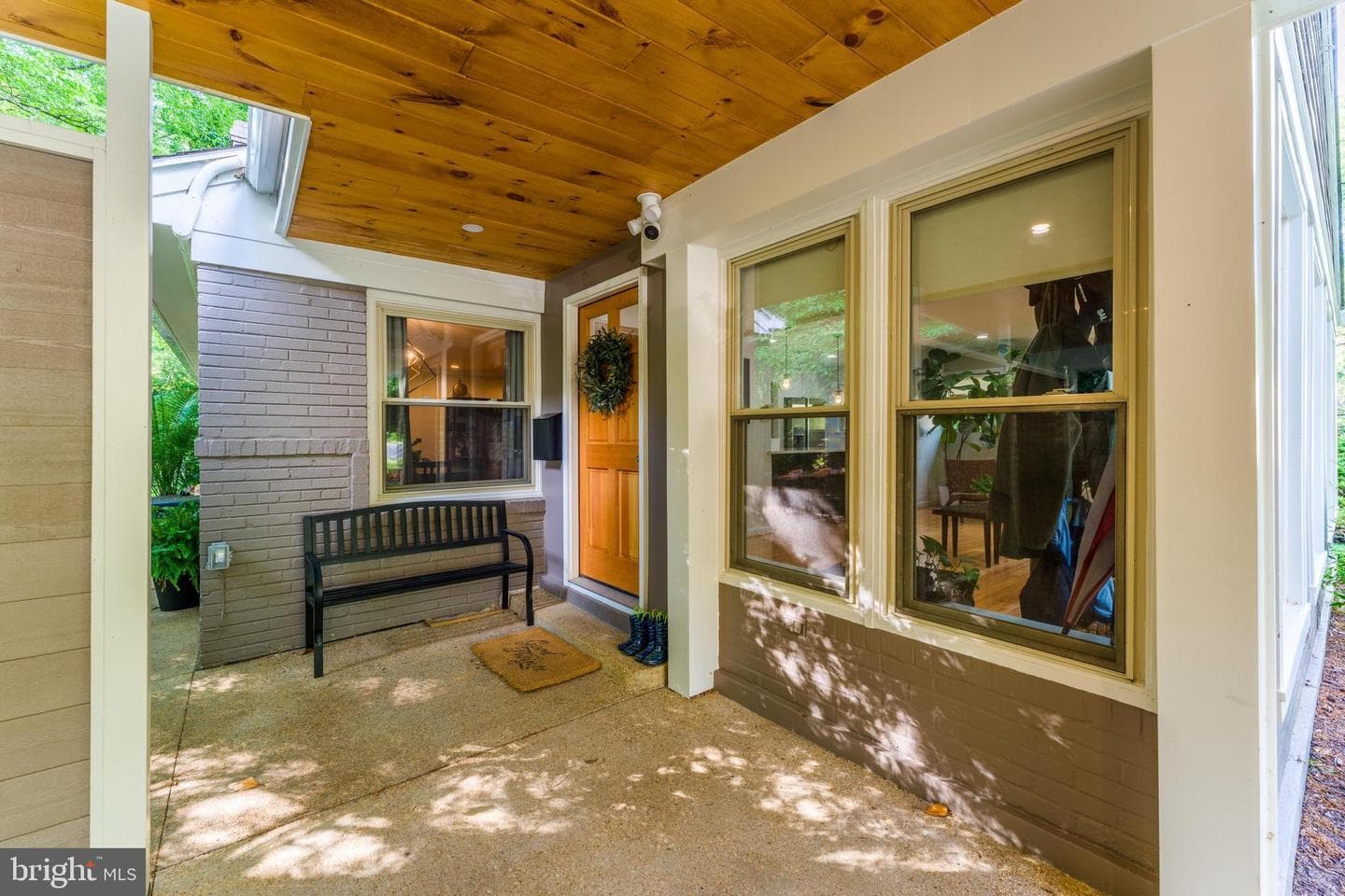 10400 Crestmoor Drive photo 3