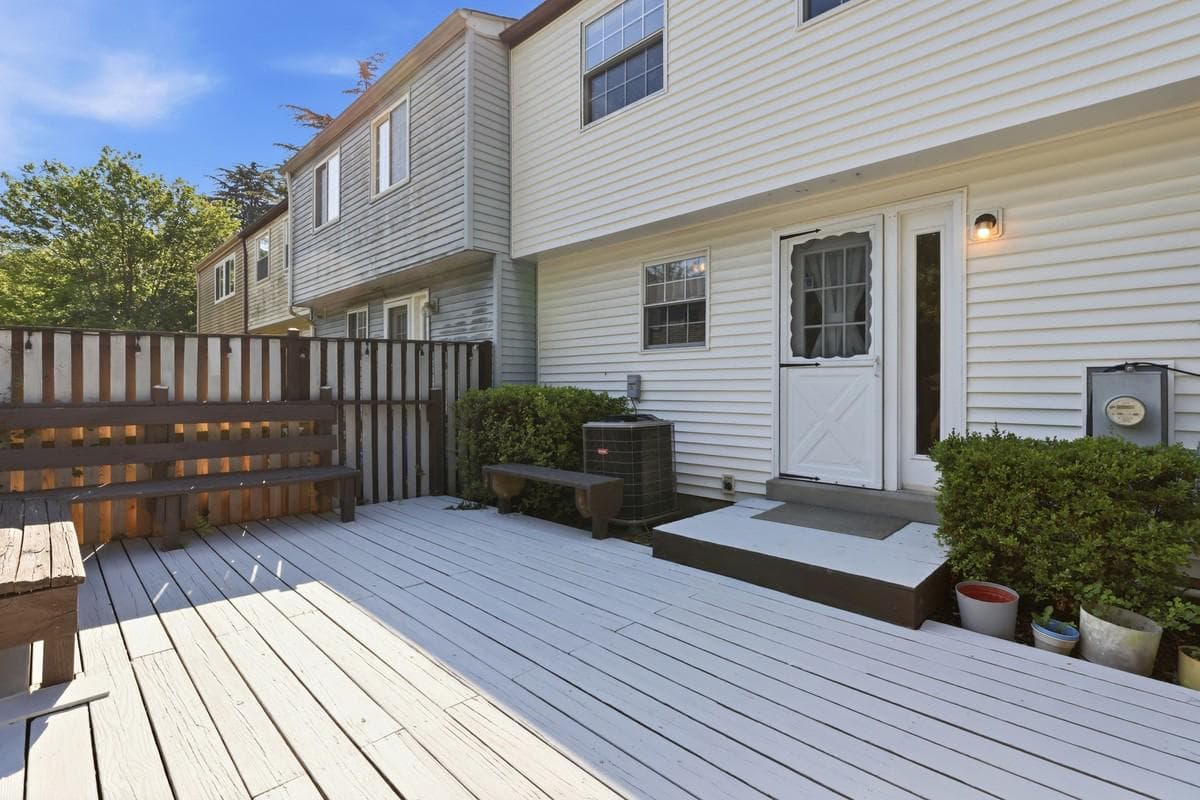 7807 Breezy Down Terrace photo 33