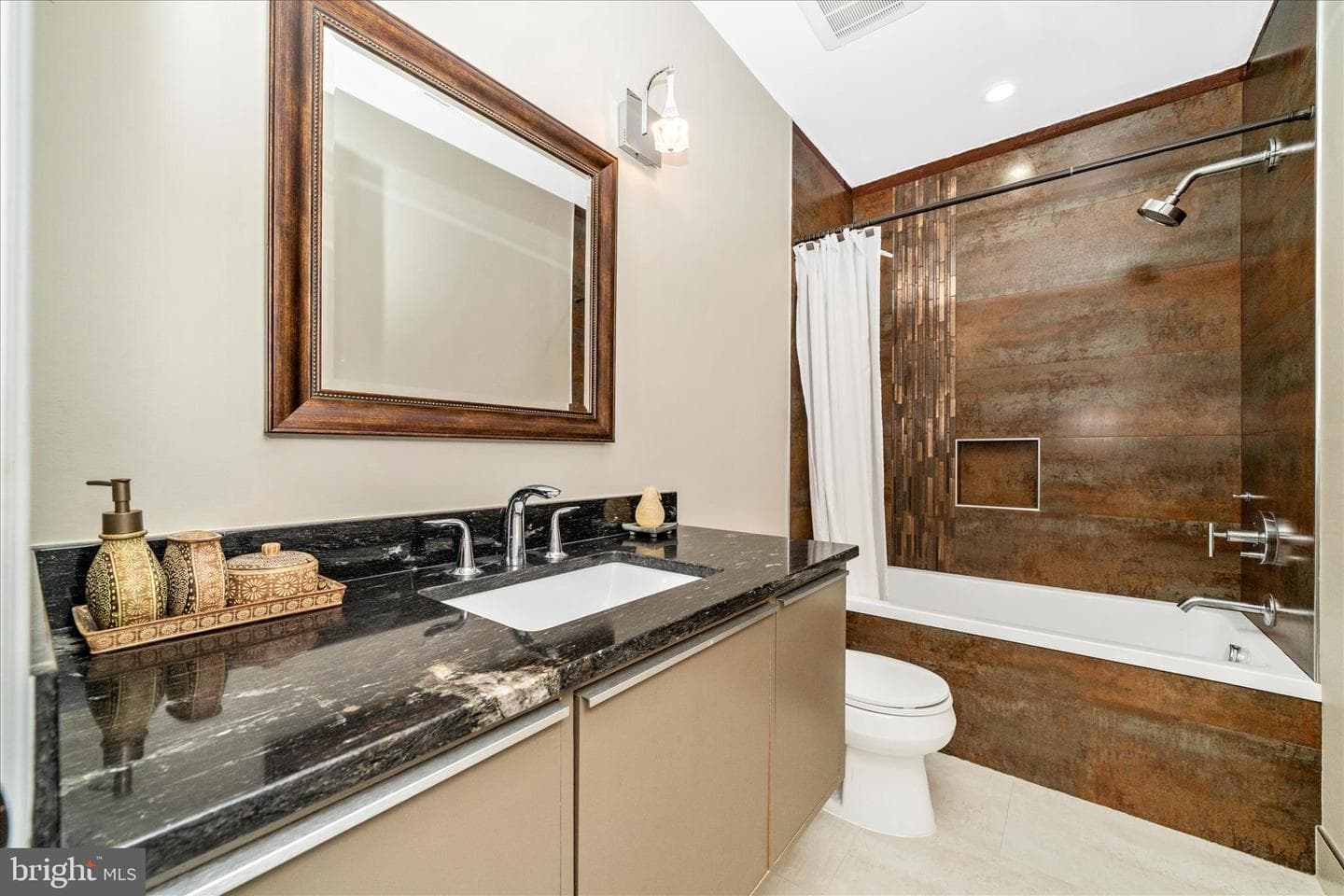 10221 Tyburn Terrace photo 57