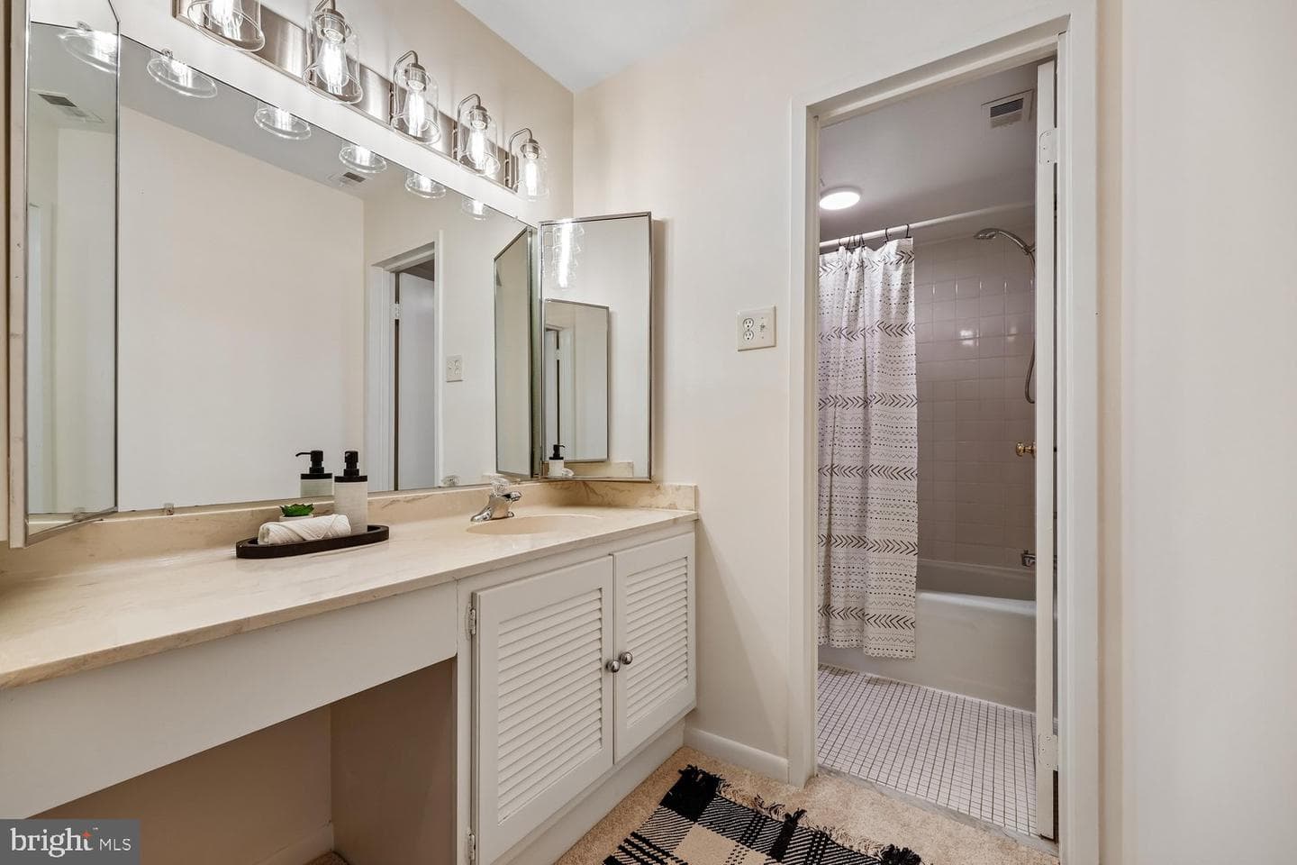 4970 Sentinel Drive #11-405 photo 29