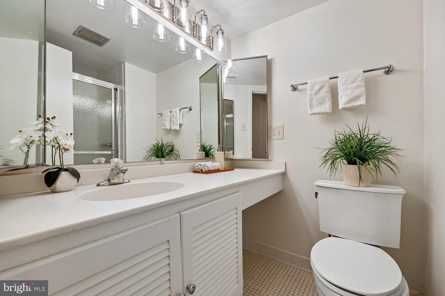 4970 Sentinel Drive #11-405 photo 38