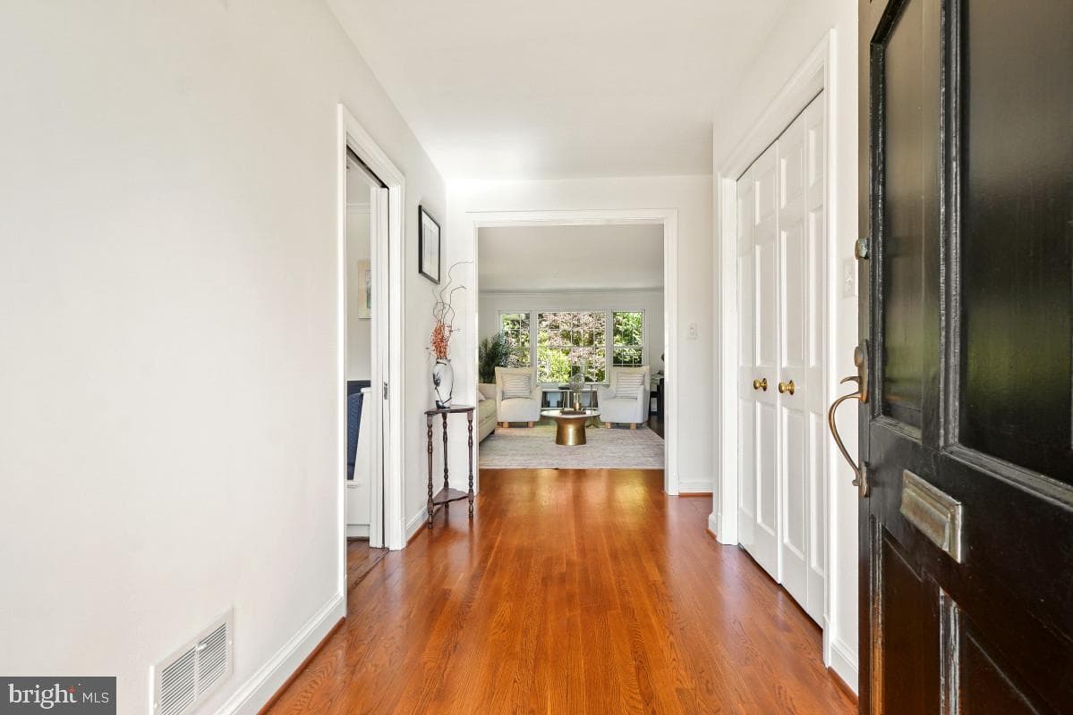 7214 Pomander Lane photo 4