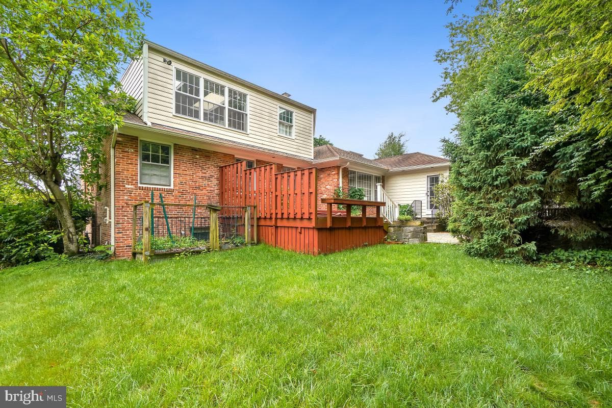 7214 Pomander Lane photo 41