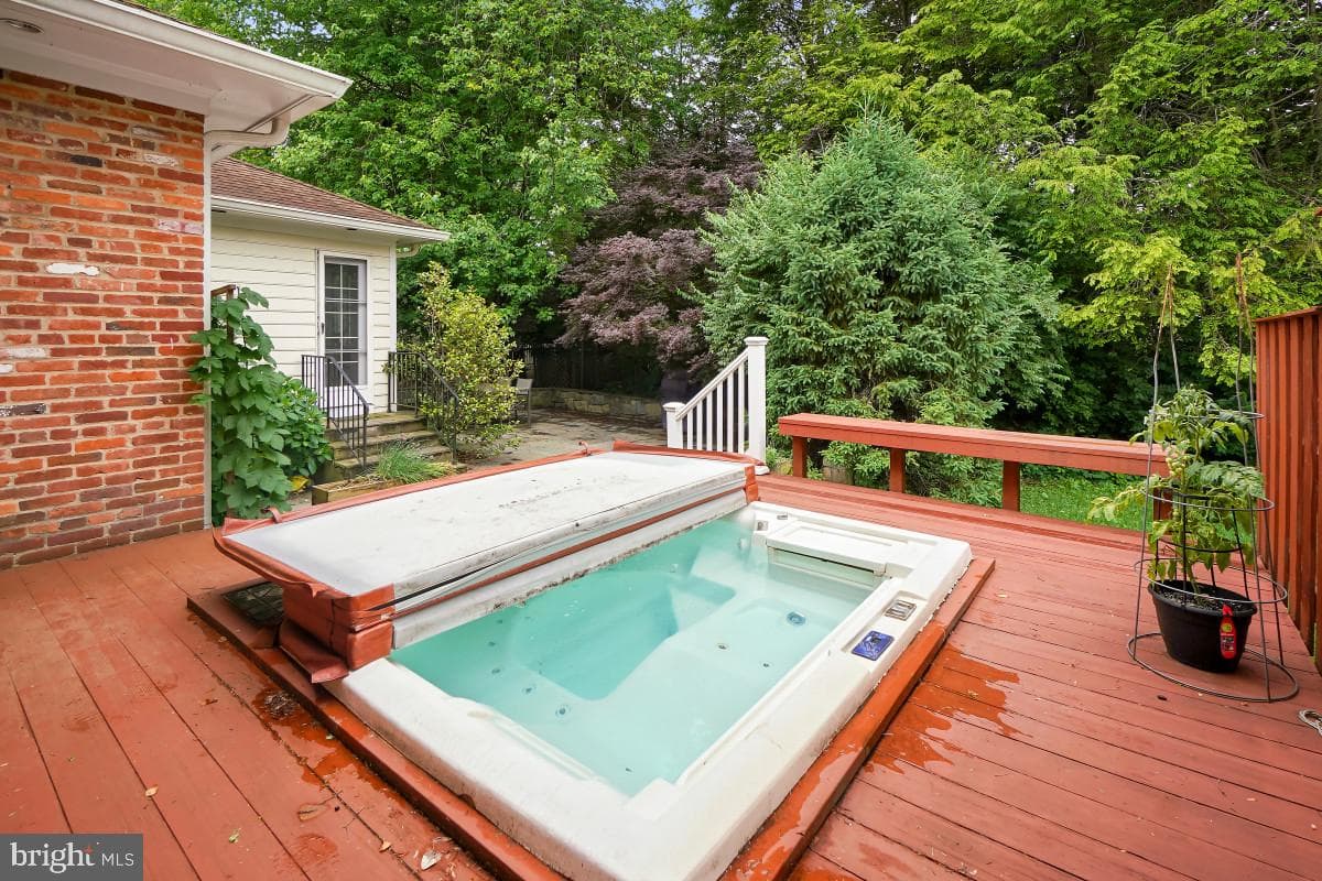 7214 Pomander Lane photo 43