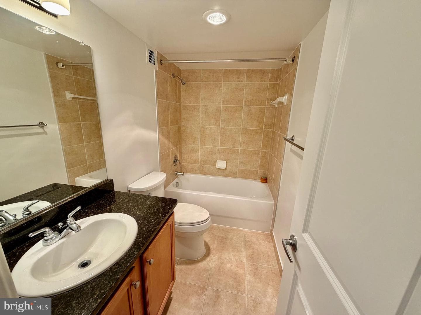 1220 Blair Mill Road #905 photo 17