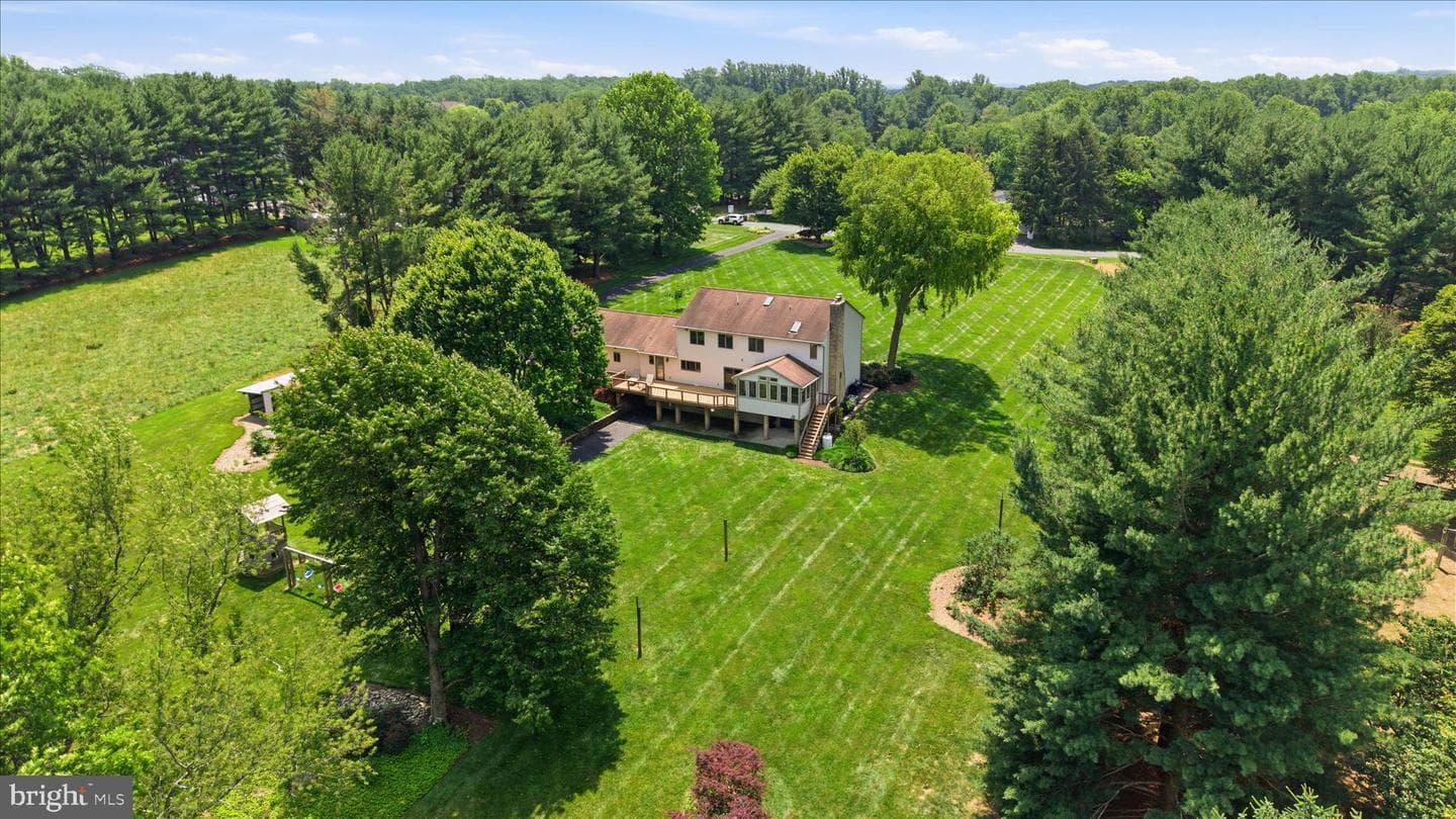 10025 Blue Banner Dr photo 64