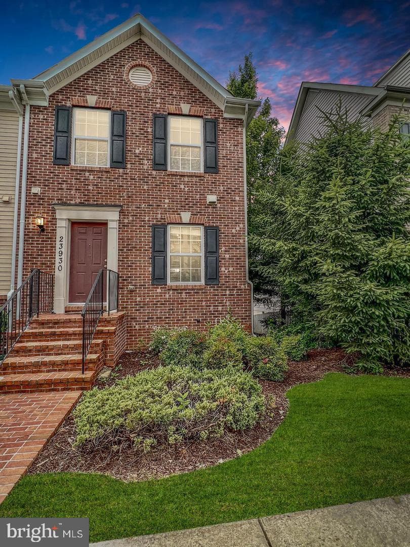 23930 Catawba Hill Dr photo 1