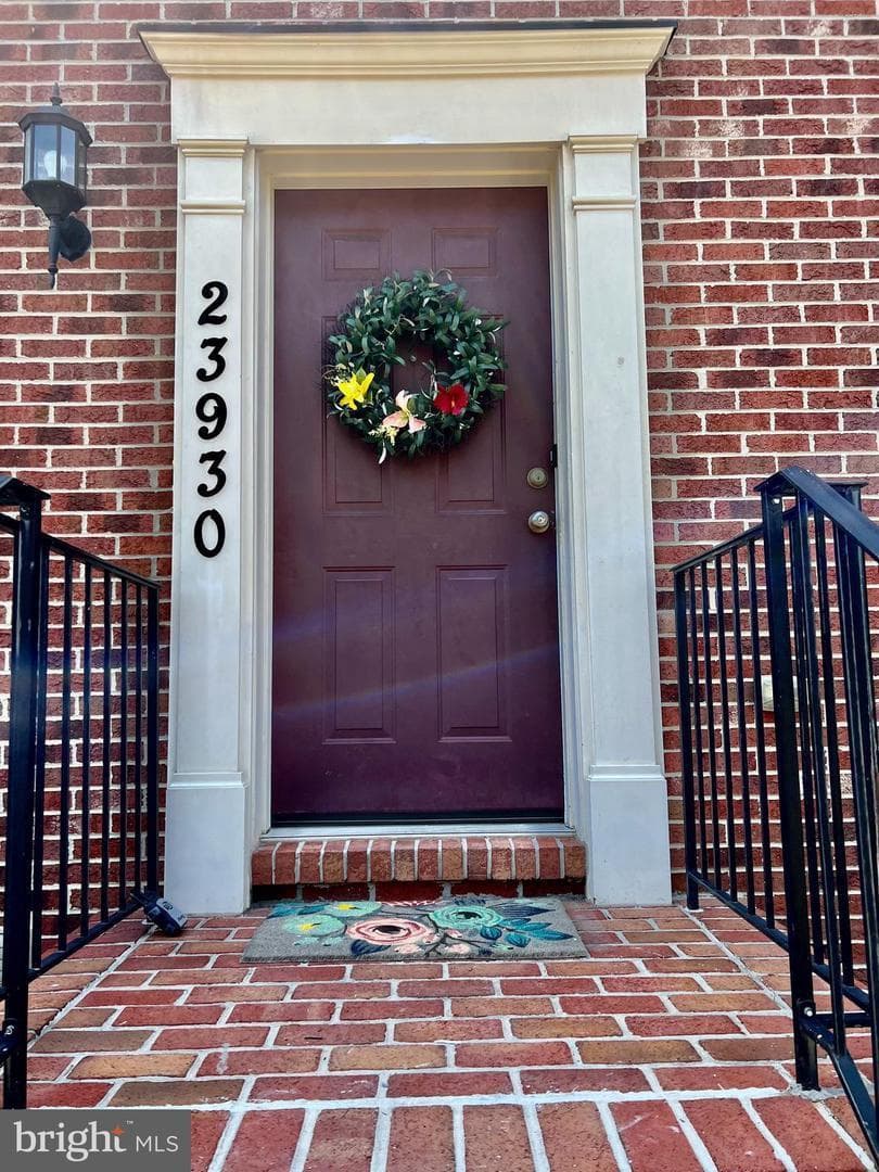 23930 Catawba Hill Dr photo 2
