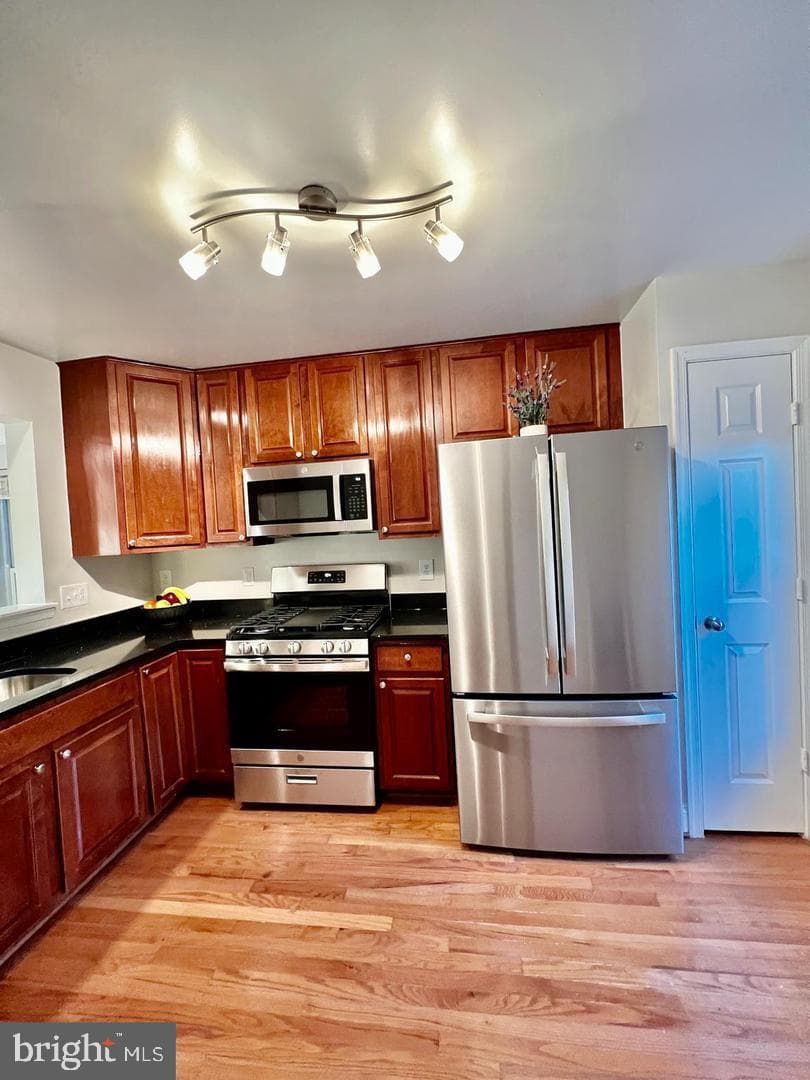 23930 Catawba Hill Dr photo 4