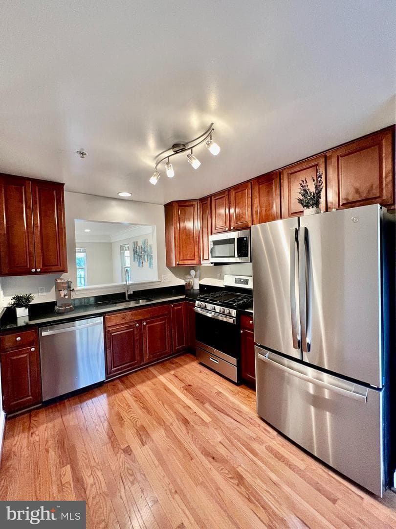 23930 Catawba Hill Dr photo 5
