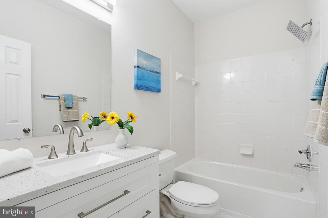 16502 Harbour Town Drive photo 55