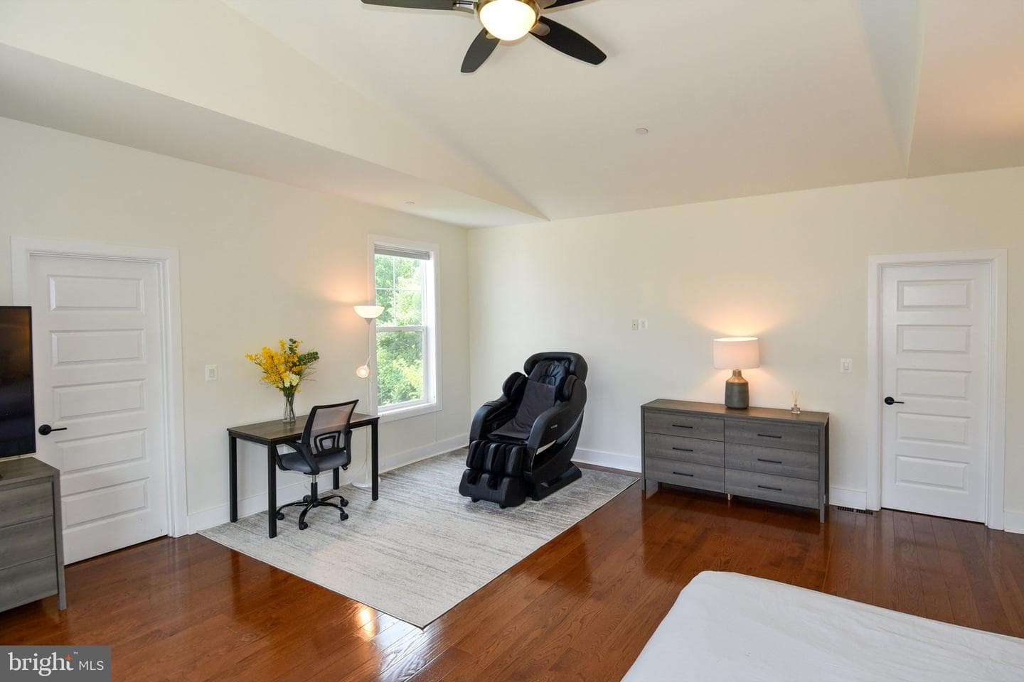 5802 Wilmett Rd photo 43