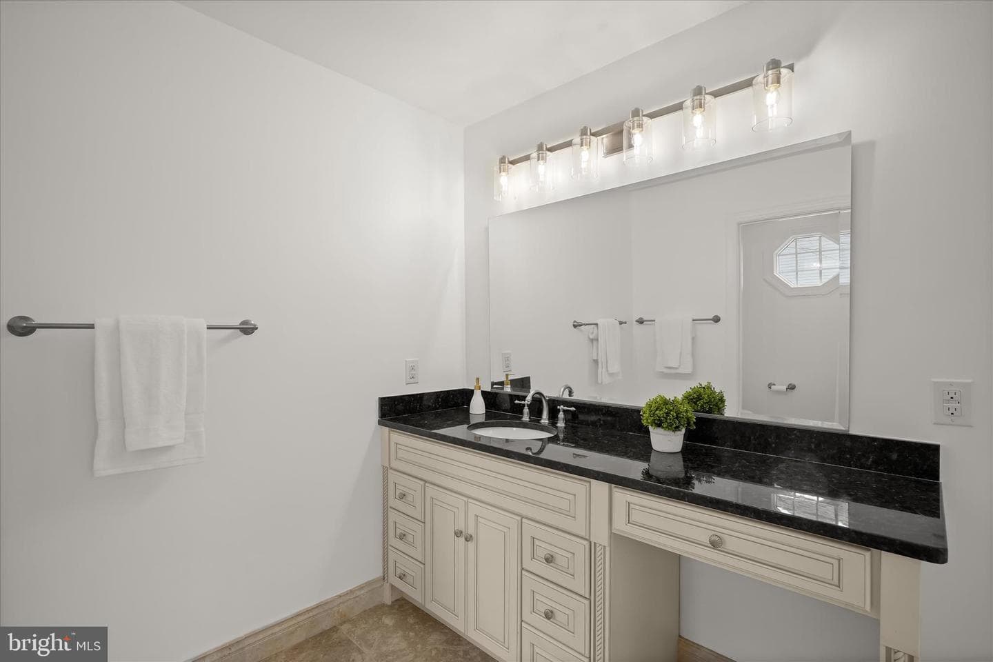 15300 Kwanzan Court photo 38