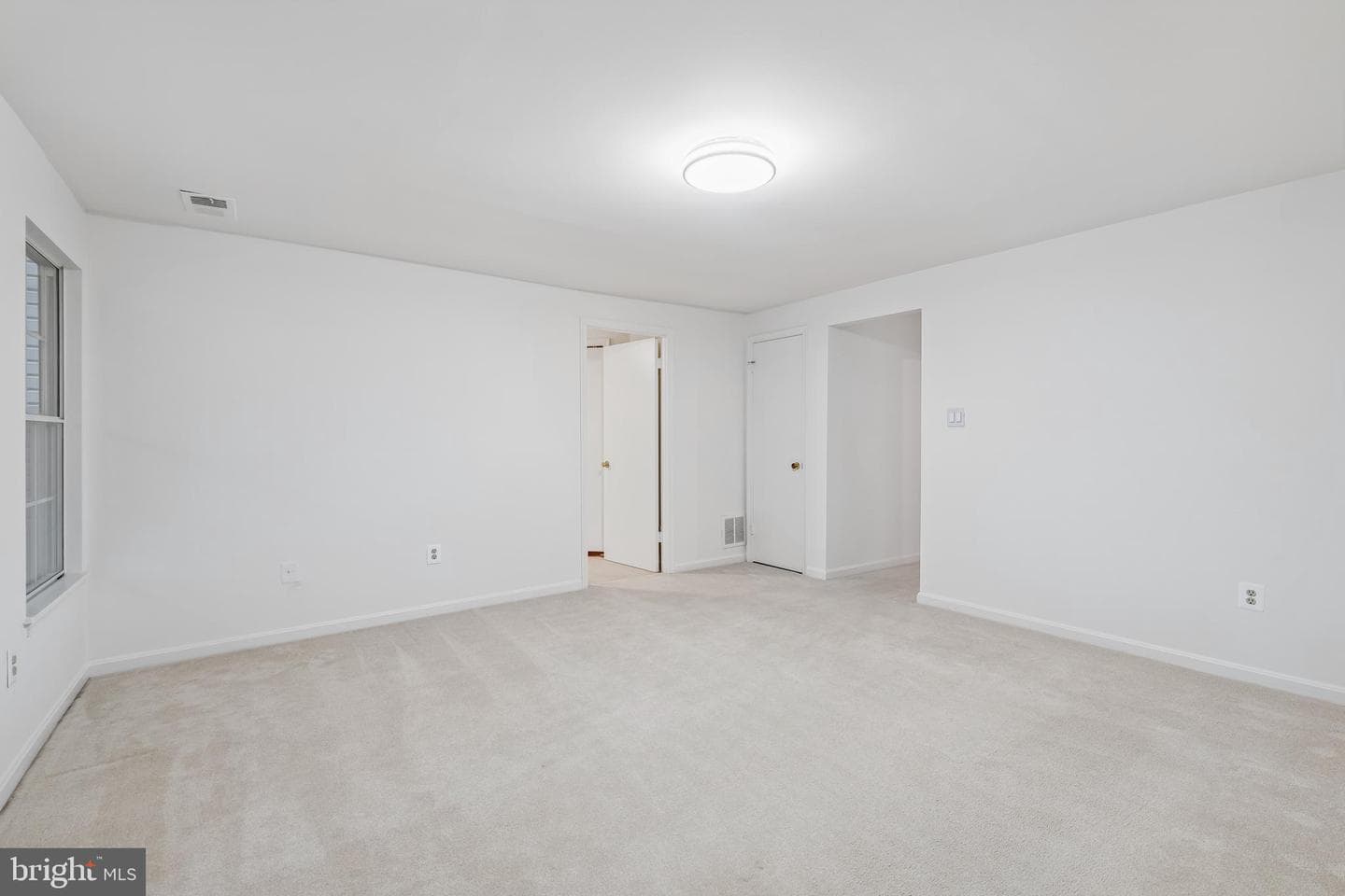 2 Tivoli Lake Court photo 32