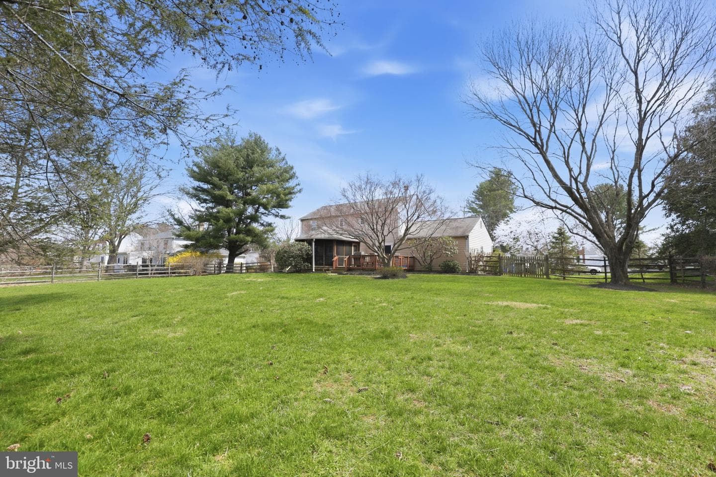 13524 Straw Bale photo 41