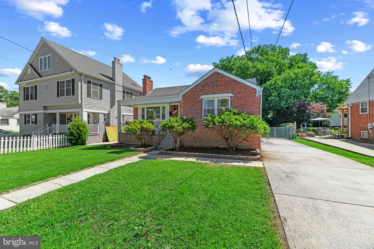 10205 Douglas Avenue photo 2
