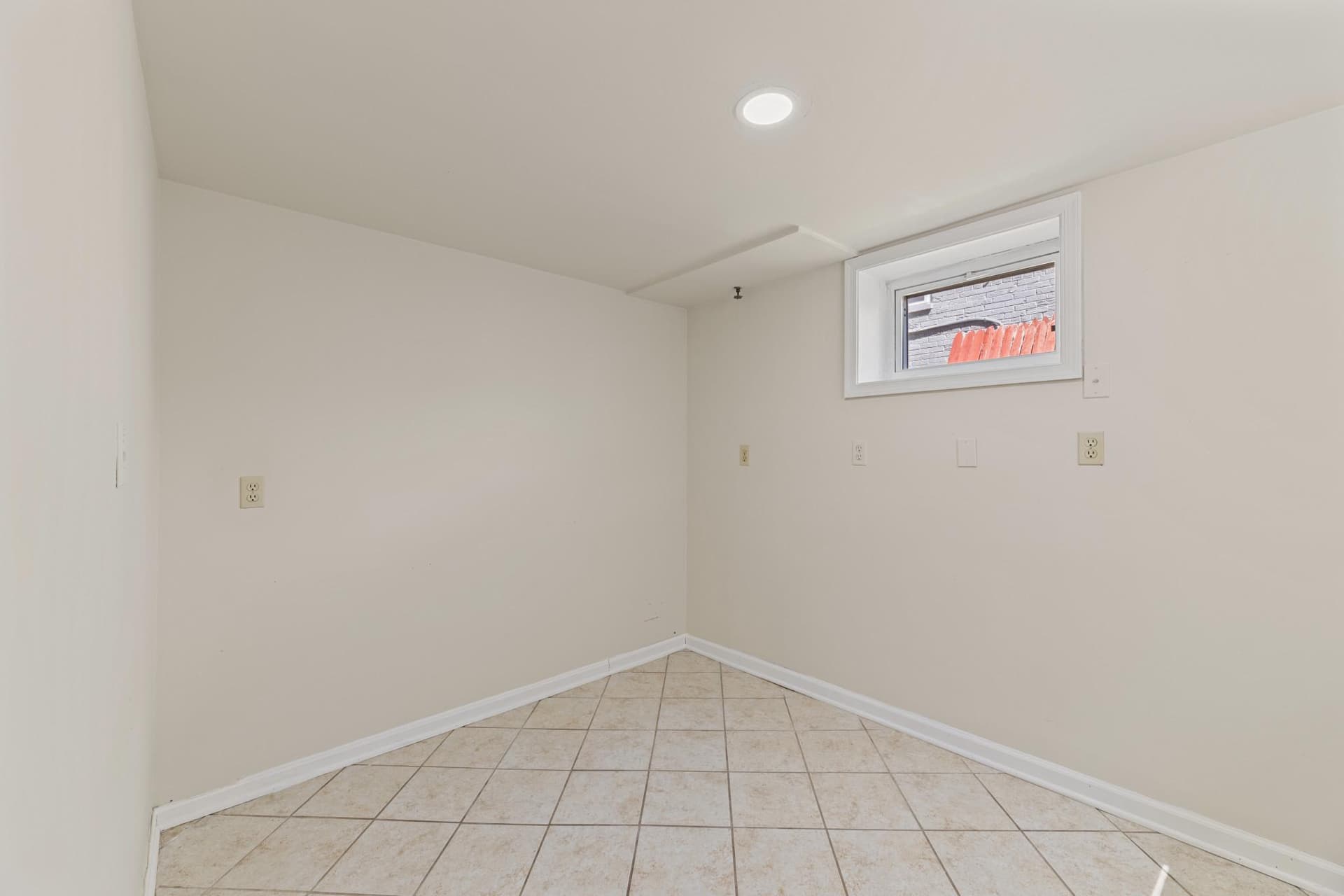 10205 Douglas Avenue photo 26