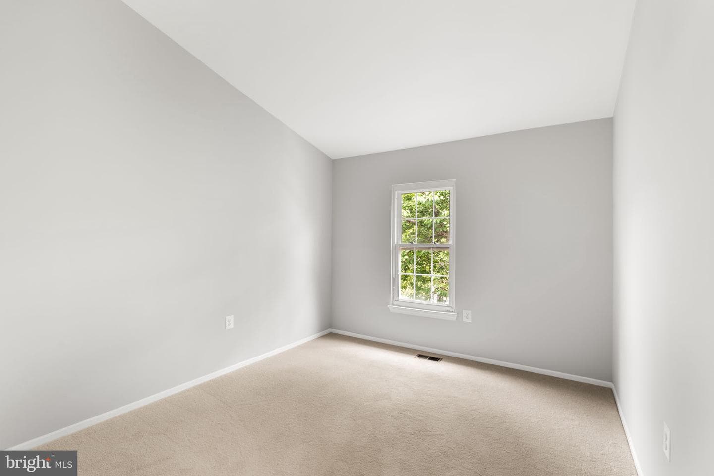 405 Amberfield Lane photo 33
