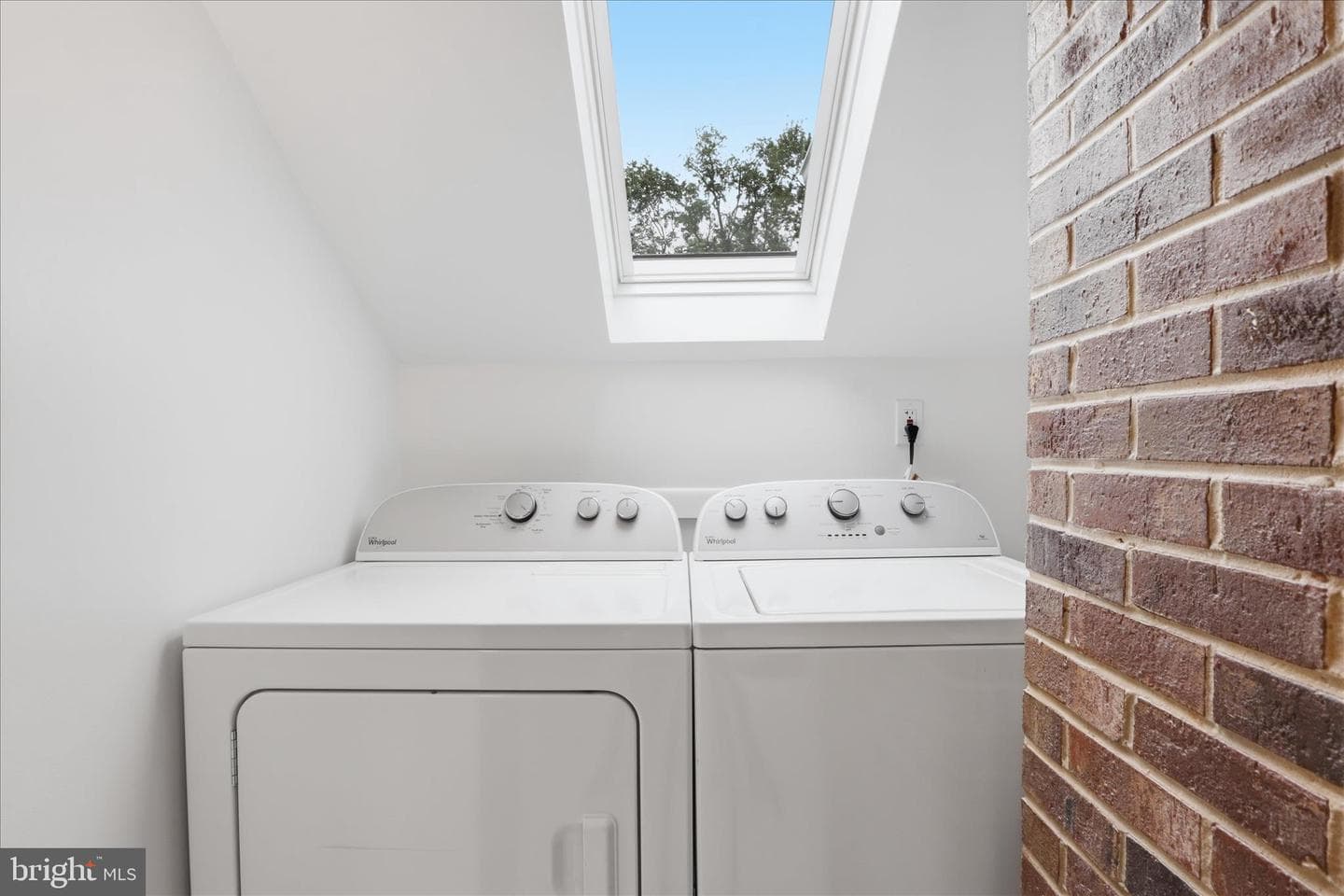 6939 Wick Lane photo 24