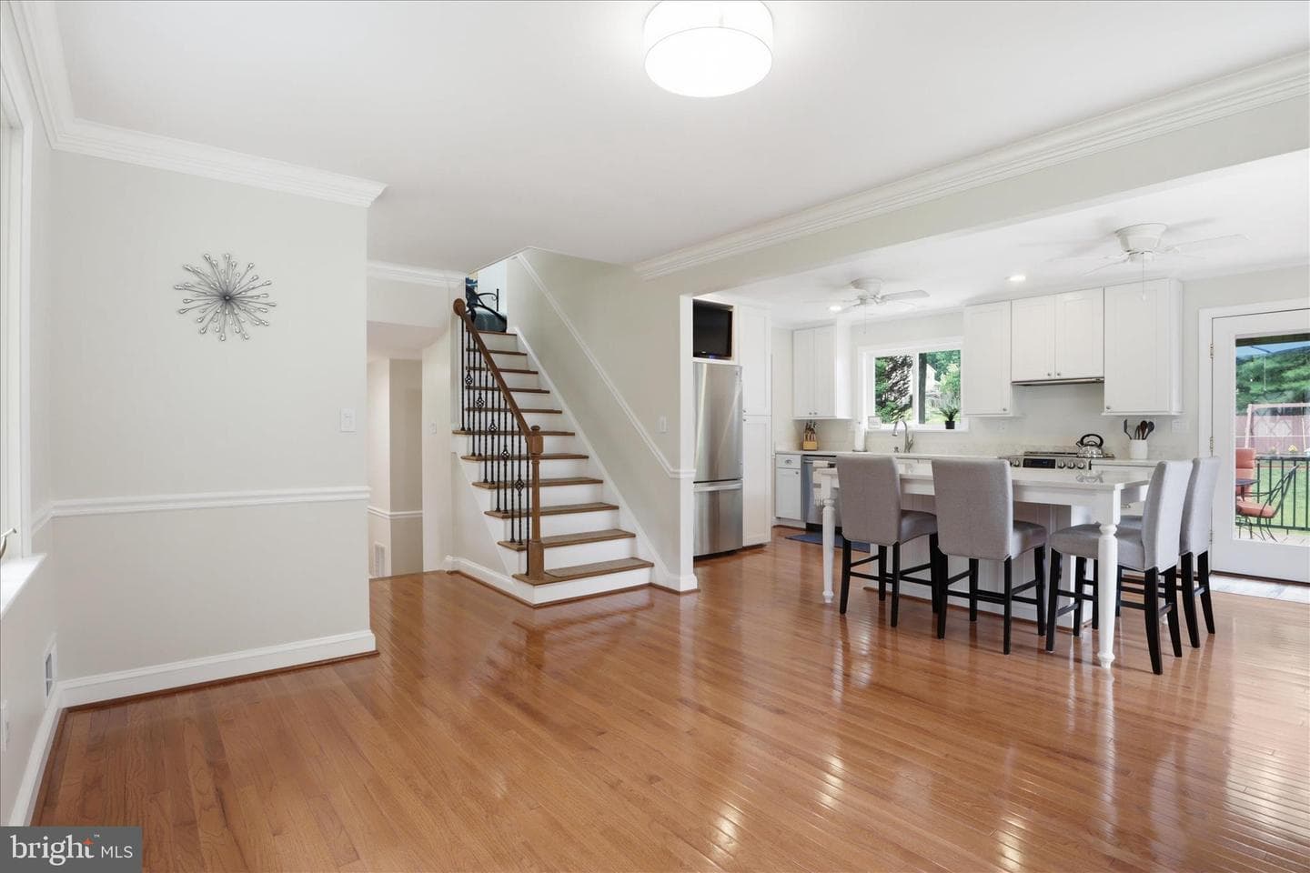 6939 Wick Lane photo 9