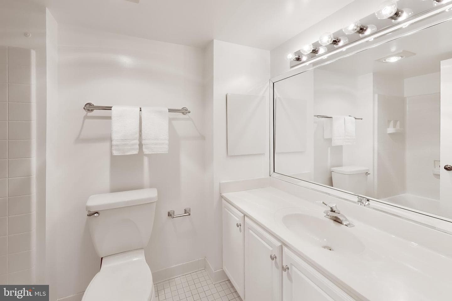 14805 Pennfield Circle #412 photo 24