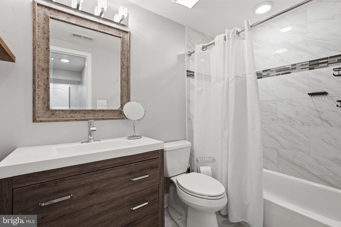 8803 Liberty Lane photo 55