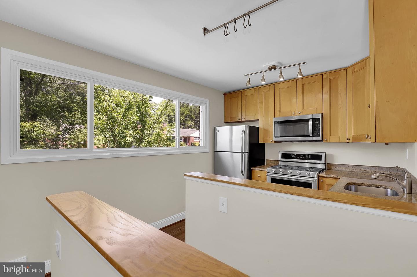 10307 Insley Street photo 5