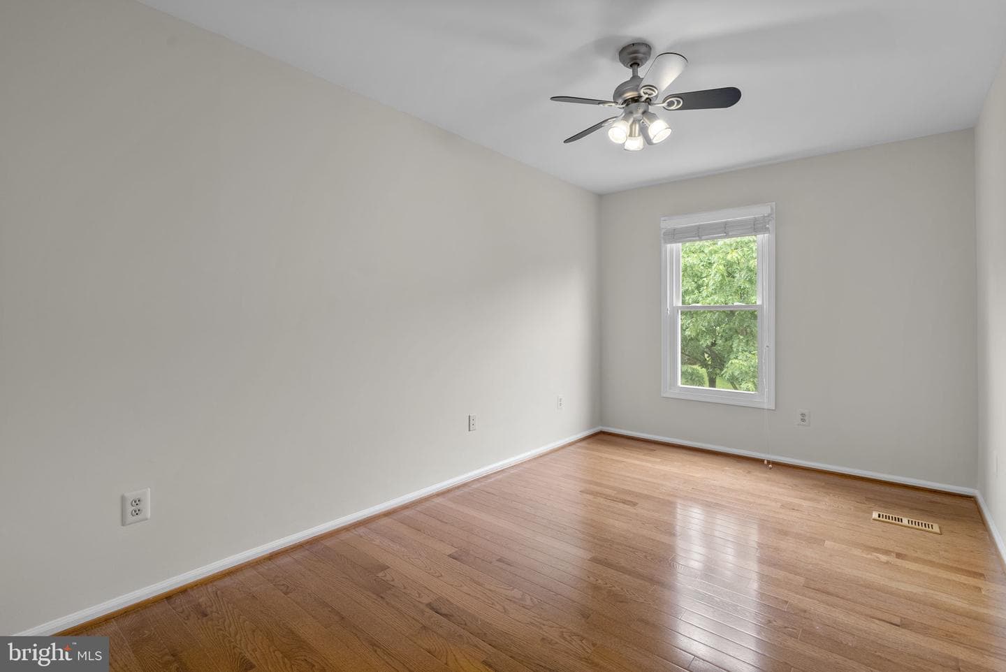 1119 Halesworth Drive photo 32