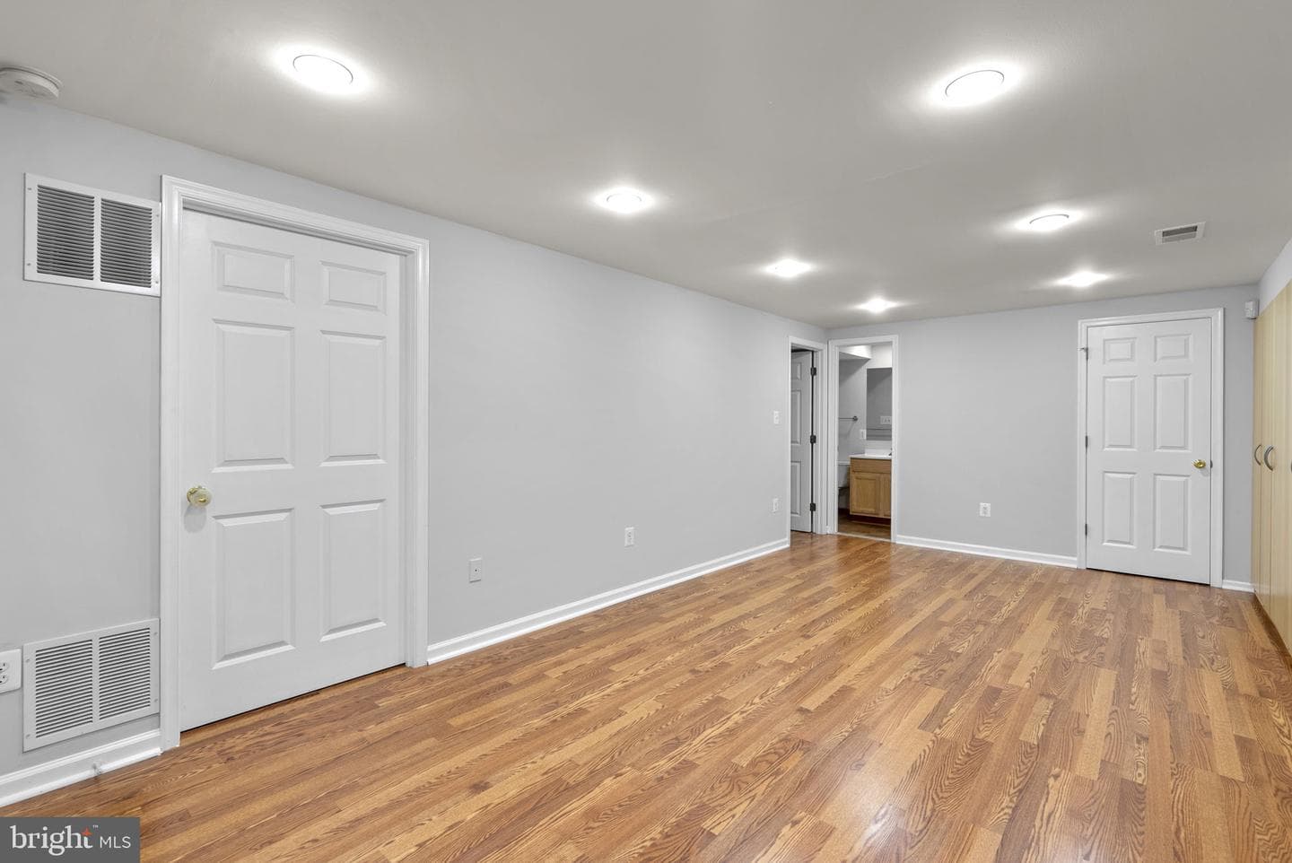 1119 Halesworth Drive photo 35