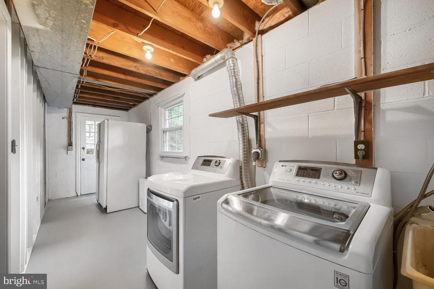 852 Diamond Drive photo 28