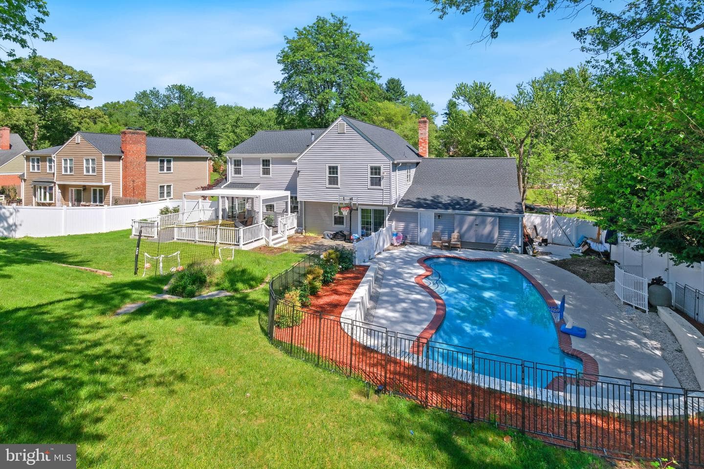 13716 Lockdale Road photo 33