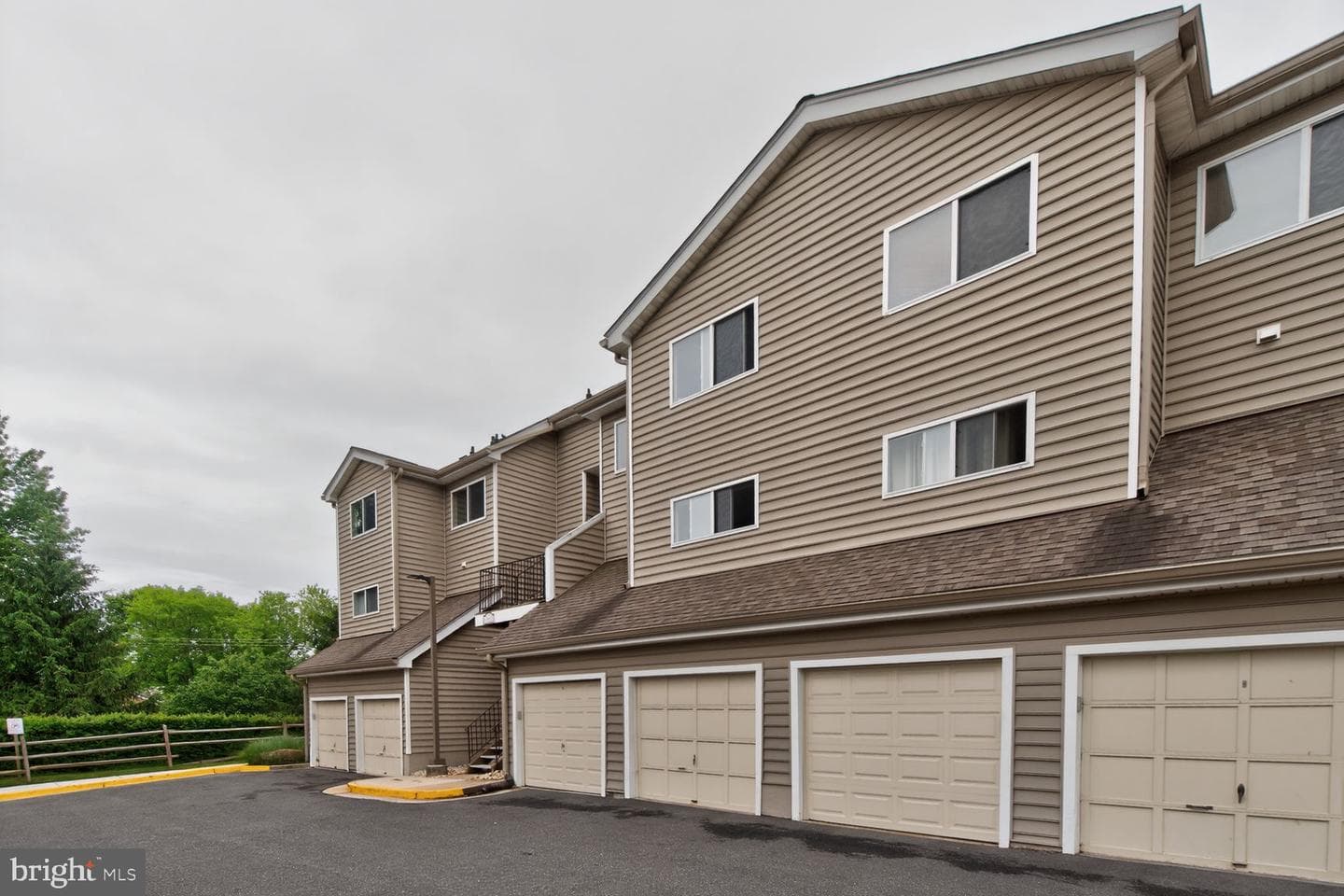 10839 Amherst Avenue #b photo 22